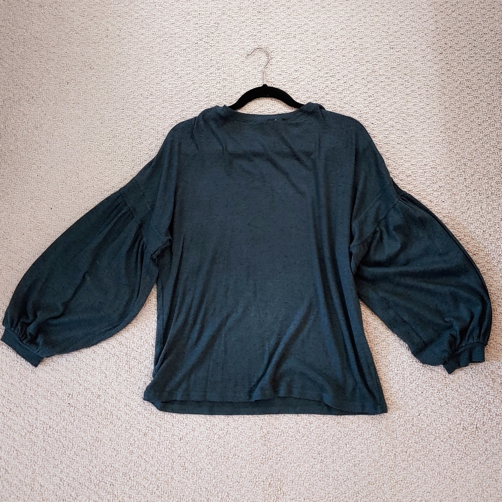 PROMESA | Drapey Rounded Sleeve Sweater - Picture 4 of 6